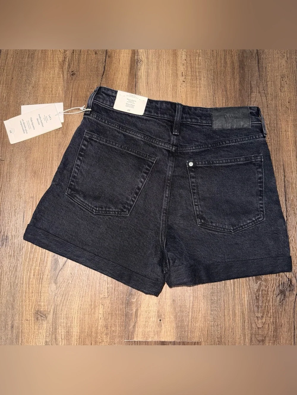 NWT H&M &DENIM Ultra High Waist Mom Denim Shorts - Washed Black - Women’s Size 6